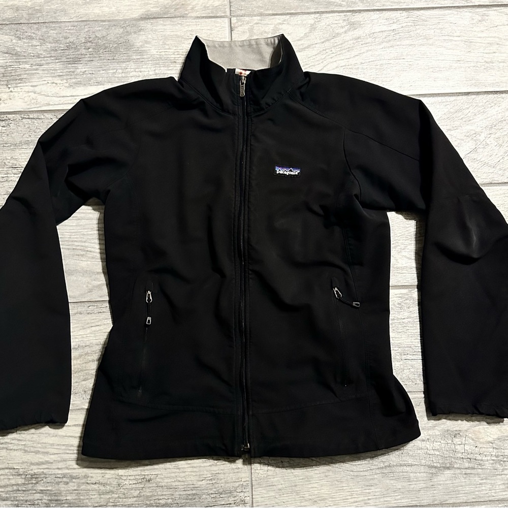 Patagonia Women’s Black Polartec Softshell Jacket Size Small